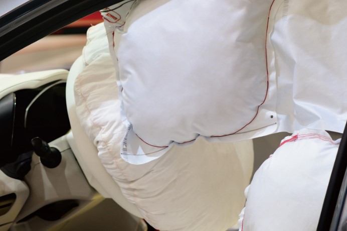 Как разблокировать ремень безопасности: пошаговые инструкции для разных случаев поломки