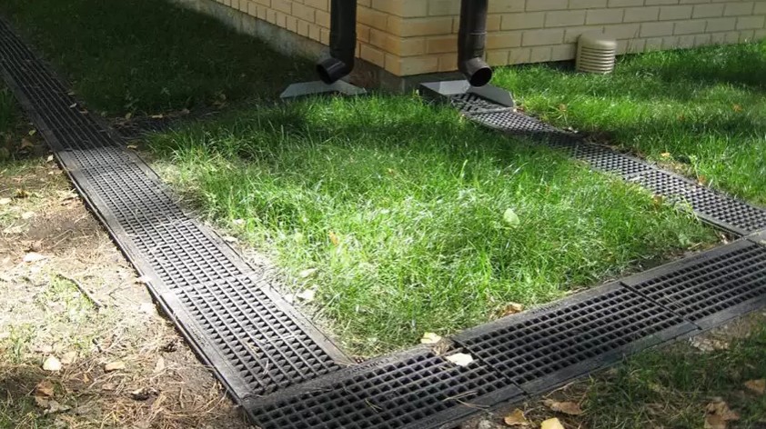 Топ-5 материалов для благоустройства участка: геотекстиль, дренажные системы и современные решения для покрытия